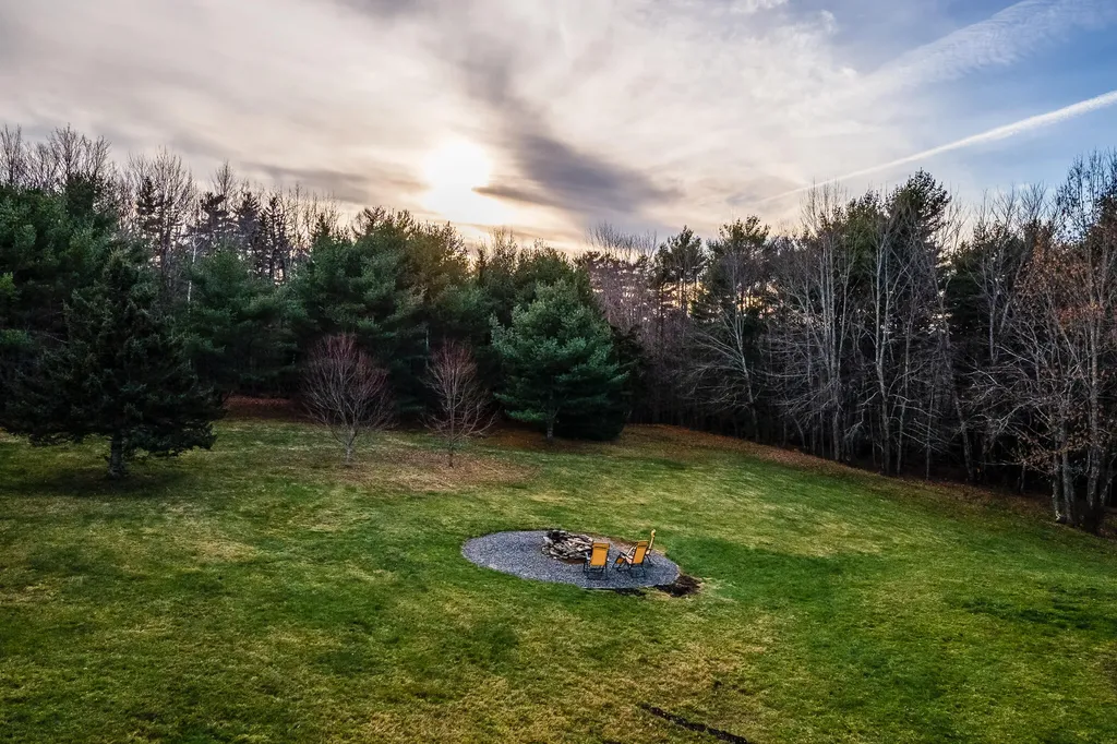 1089 Center Drive Orrington ME 04474