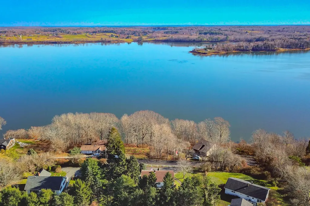 93 Sunrise Terrace Thomaston ME 04861