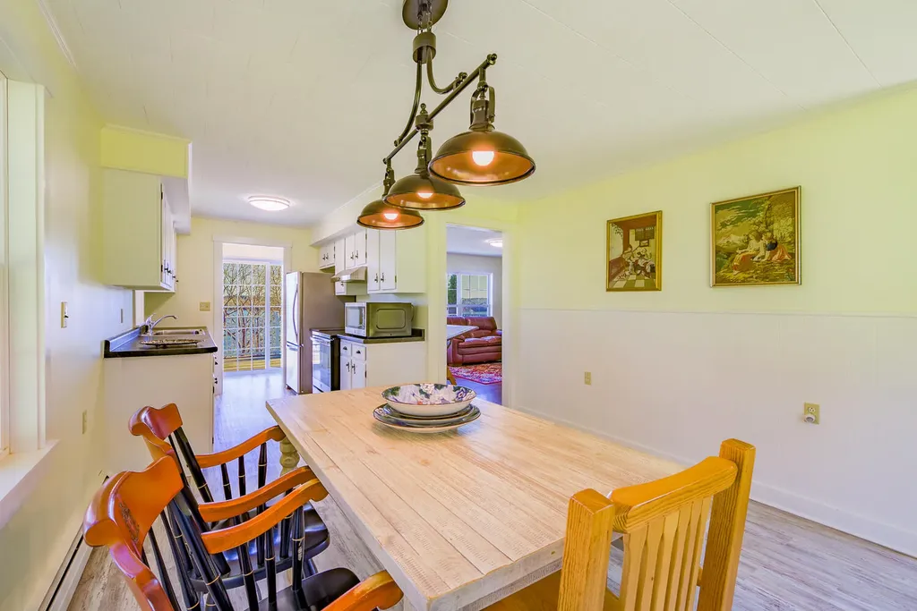 93 Sunrise Terrace Thomaston ME 04861