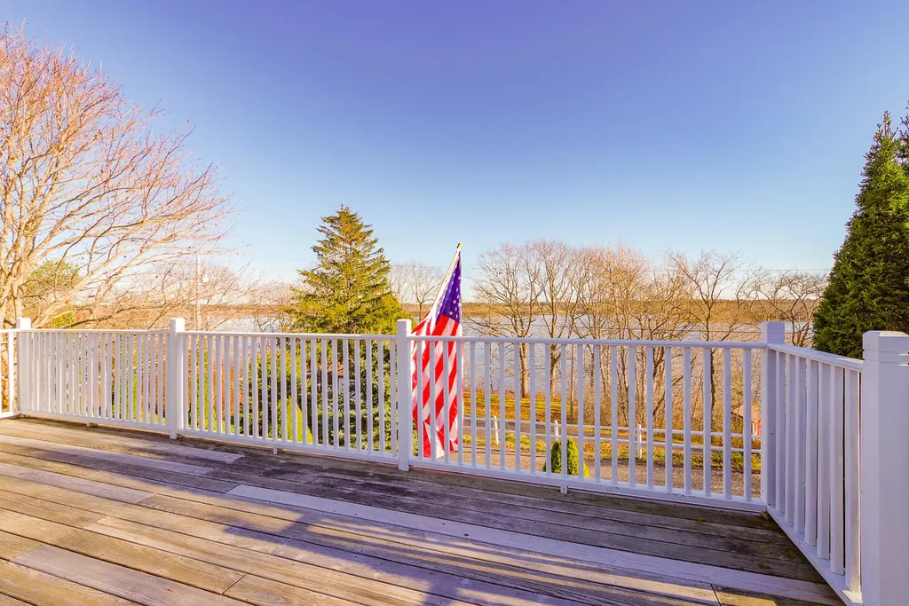 93 Sunrise Terrace Thomaston ME 04861
