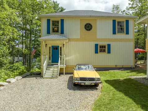 14 Maple Street Northport ME 04849