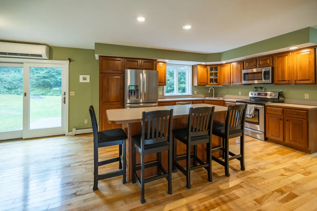 9 Emily Street Topsham ME 04086