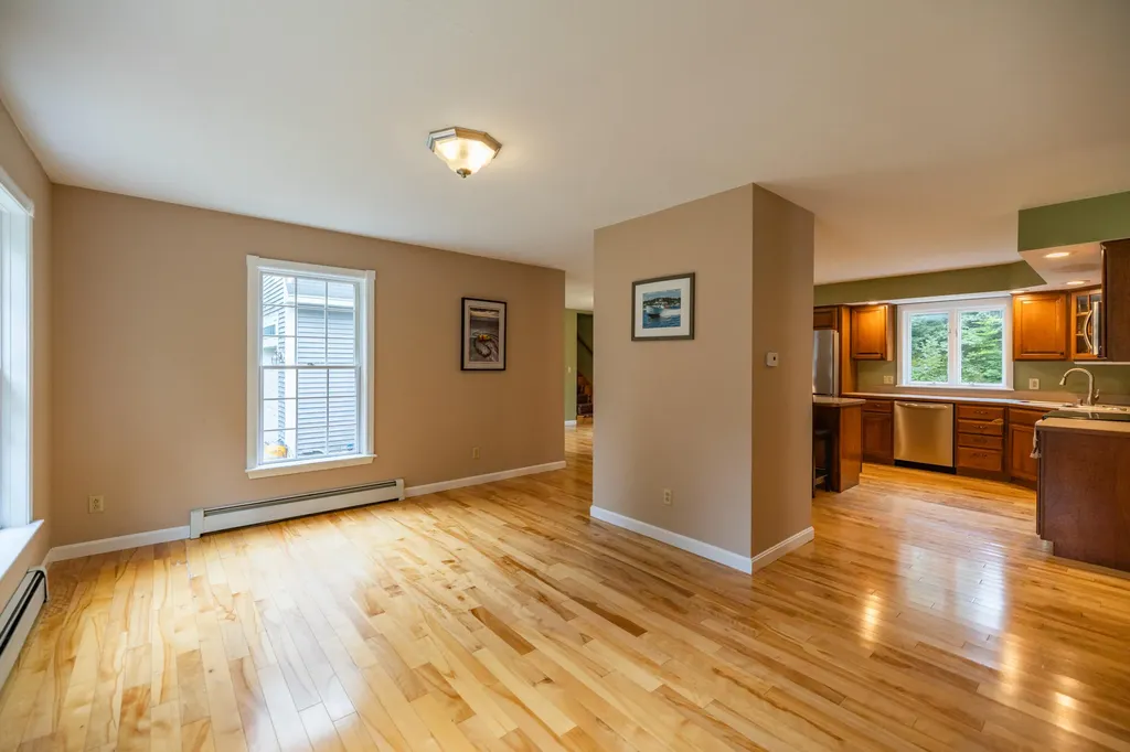 9 Emily Street Topsham ME 04086