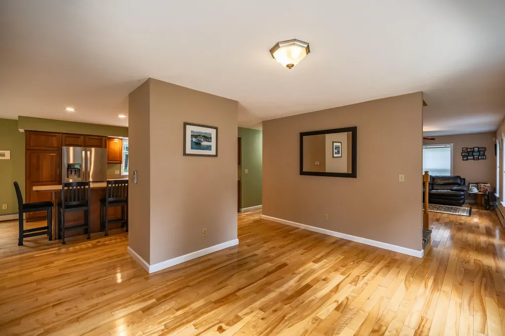 9 Emily Street Topsham ME 04086