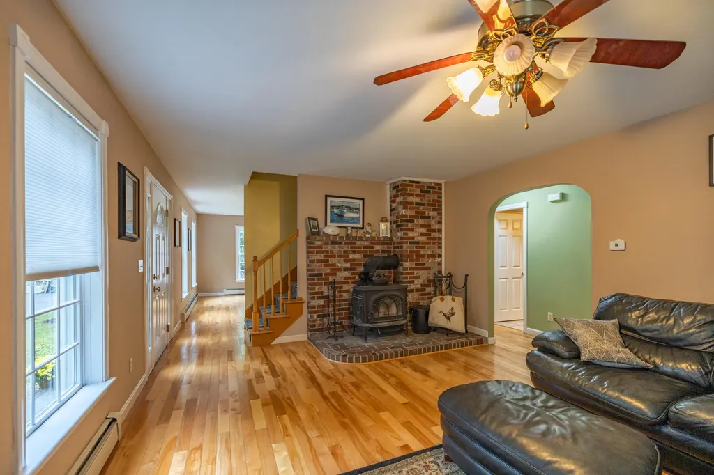 9 Emily Street Topsham ME 04086