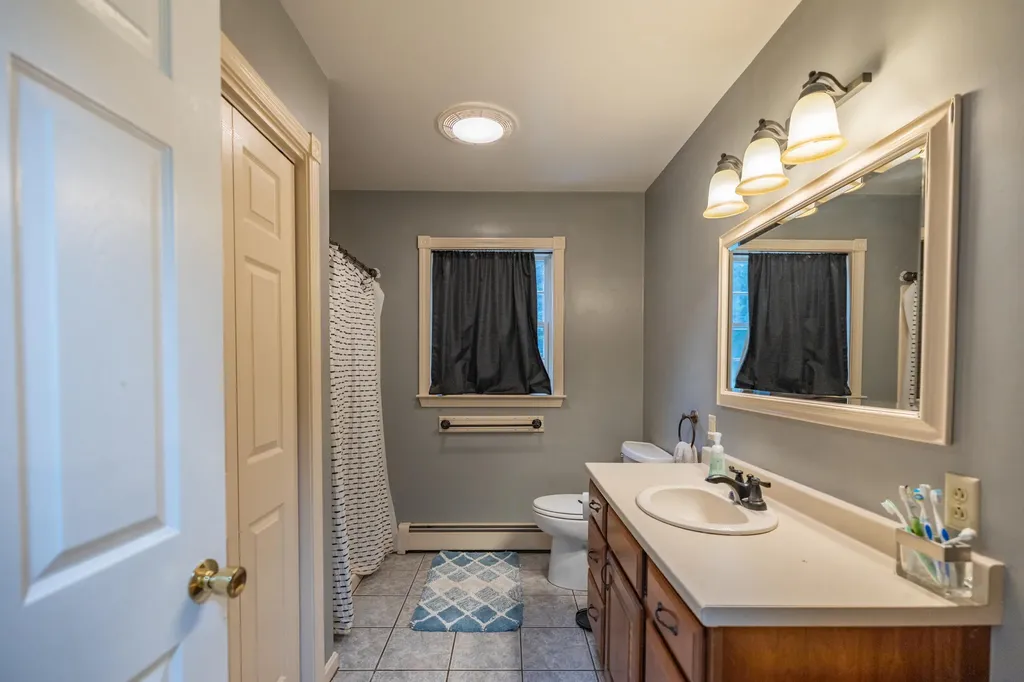 9 Emily Street Topsham ME 04086