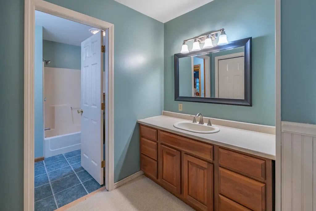 9 Emily Street Topsham ME 04086