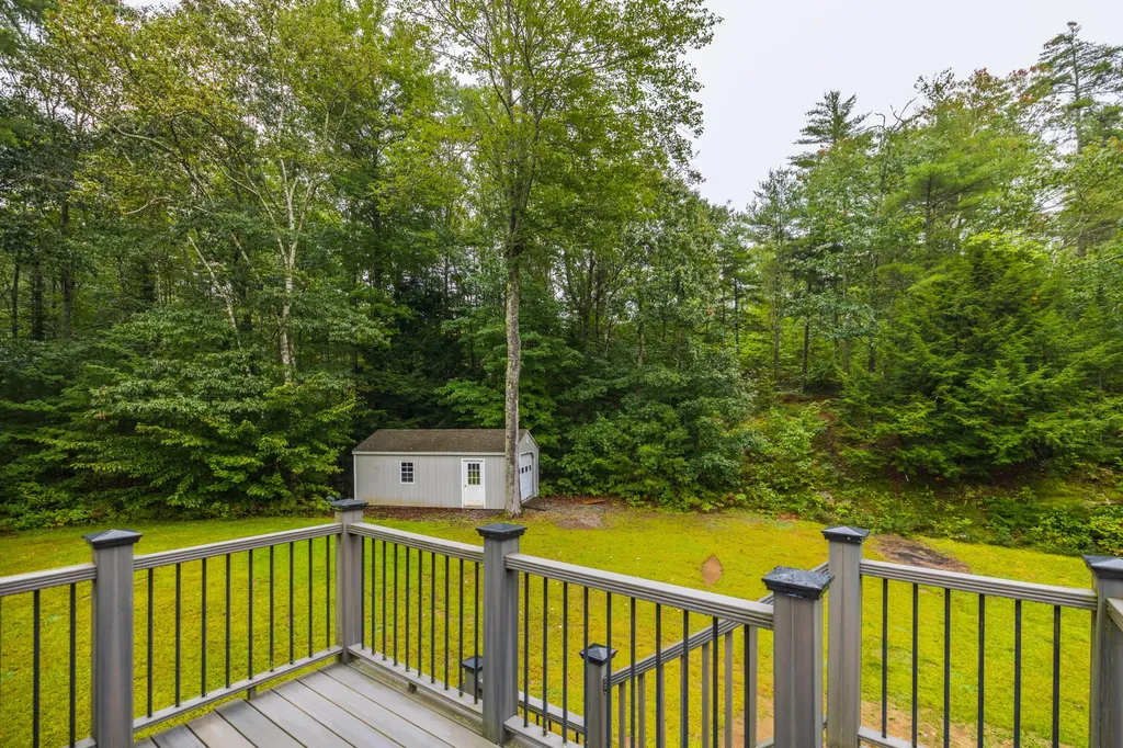 9 Emily Street Topsham ME 04086