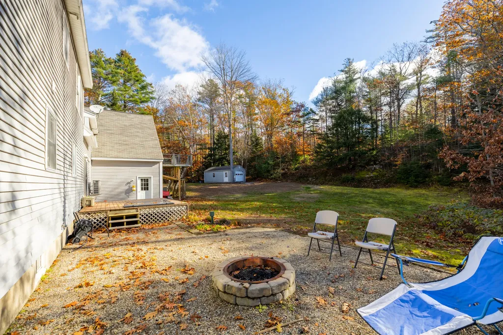 9 Emily Street Topsham ME 04086
