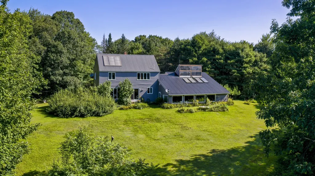 4 Pleasant Mountain View West Paris ME 04289