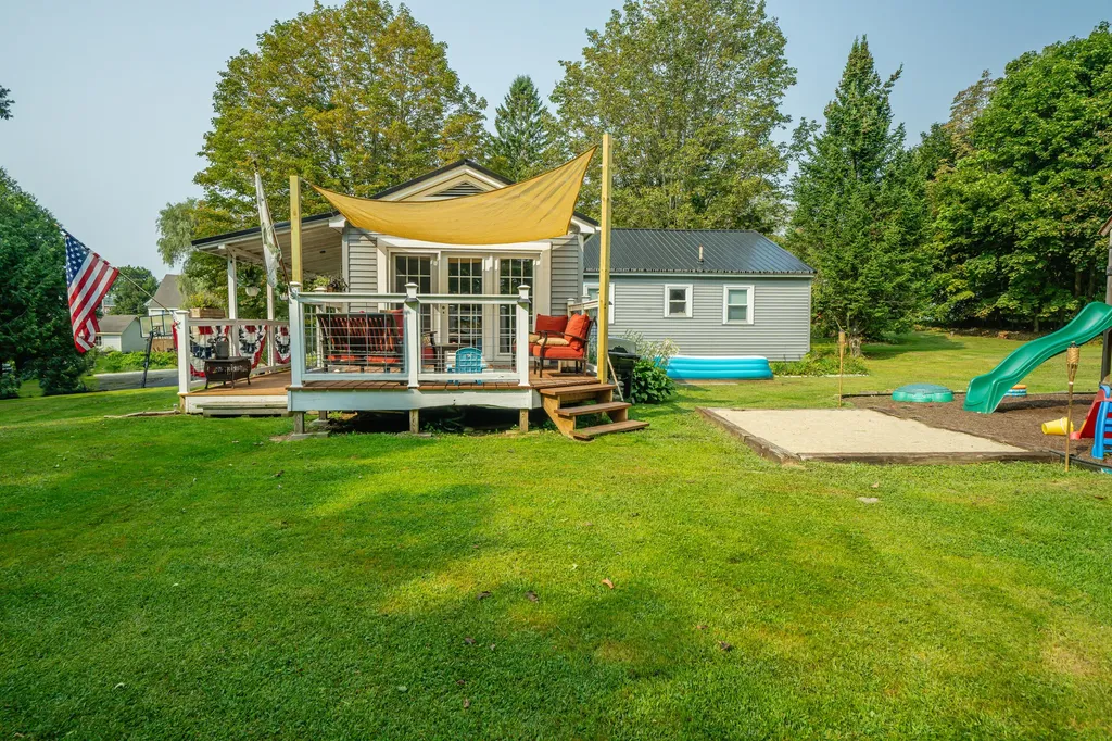 11 York Street Brooks ME 04921