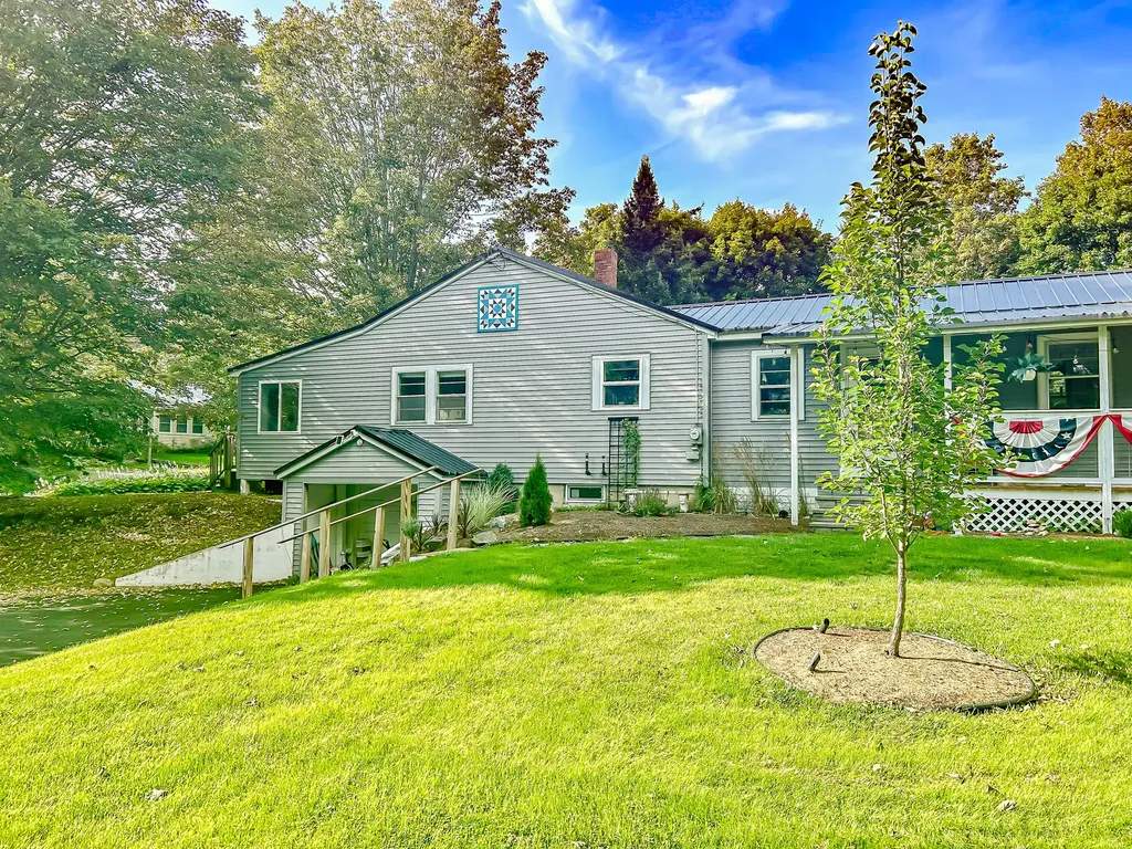 11 York Street Brooks ME 04921