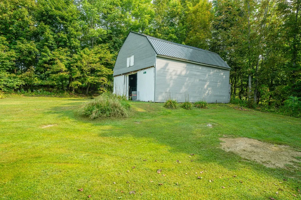 11 York Street Brooks ME 04921