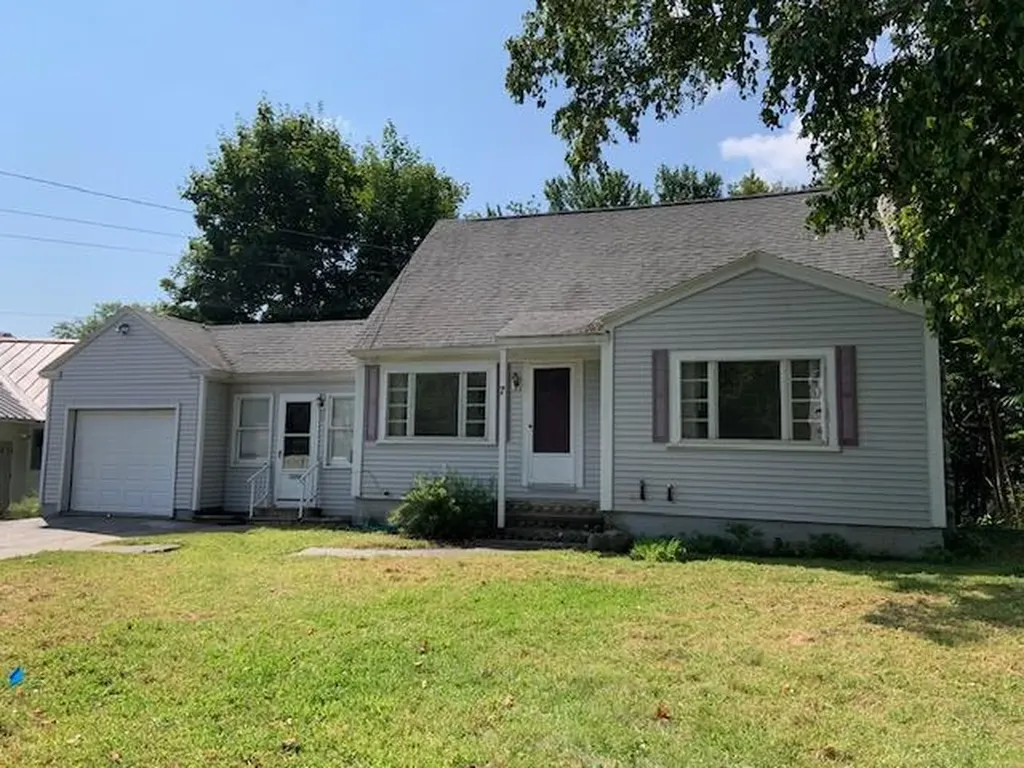 7 Stobie Street Winslow ME 04901
