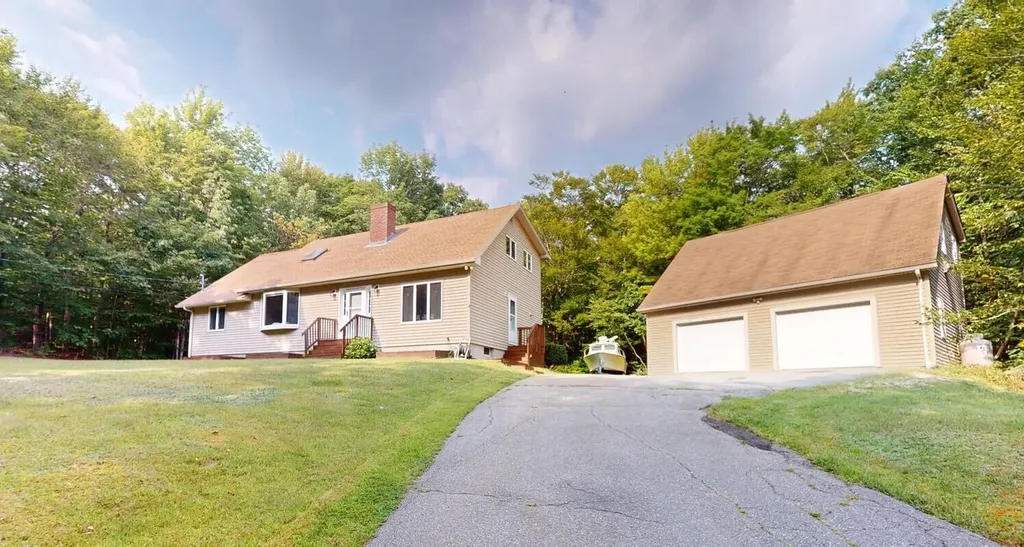 18 Beech Hill Road Freeport ME 04032