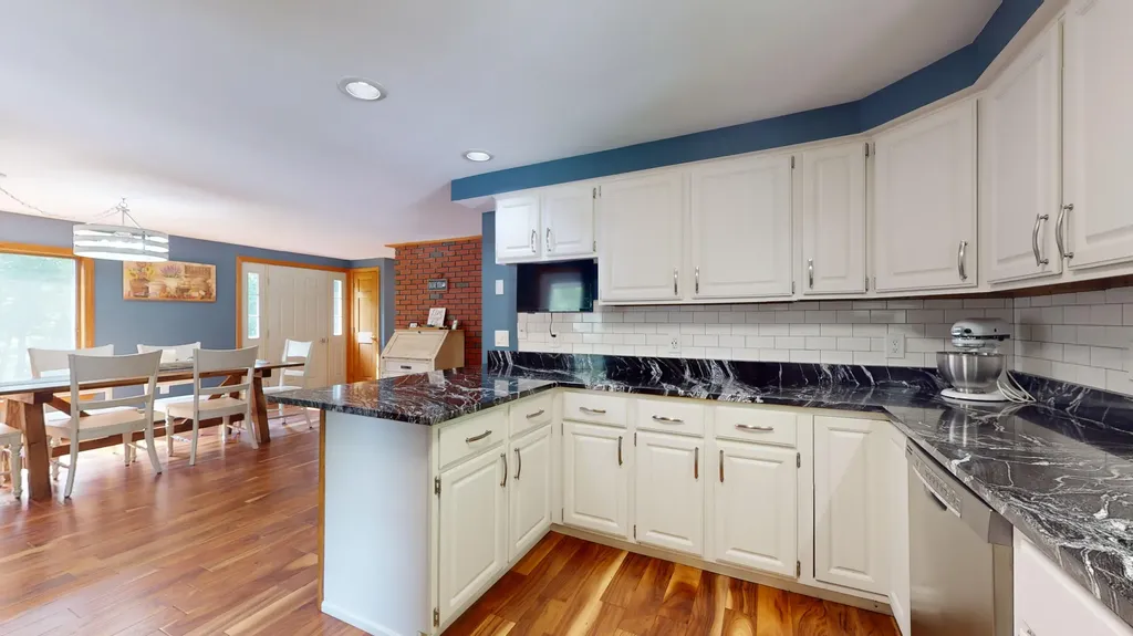 18 Beech Hill Road Freeport ME 04032