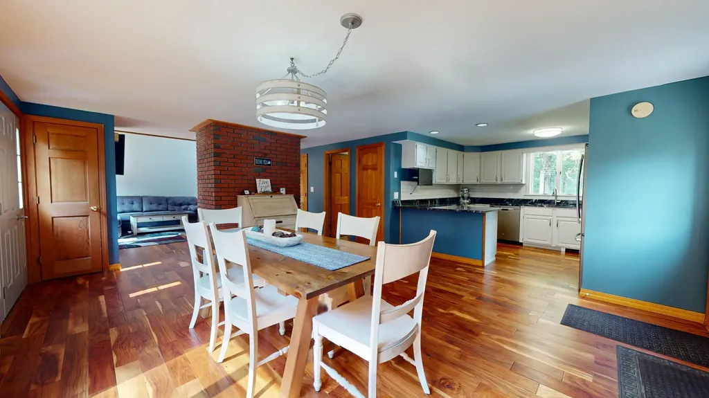 18 Beech Hill Road Freeport ME 04032