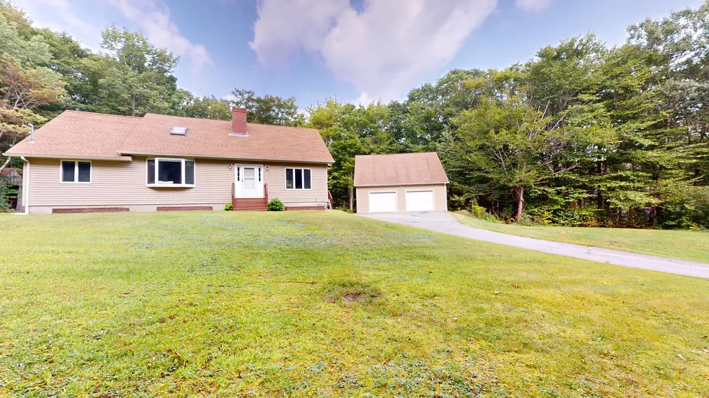 18 Beech Hill Road Freeport ME 04032