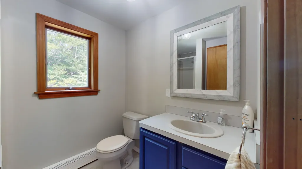 18 Beech Hill Road Freeport ME 04032