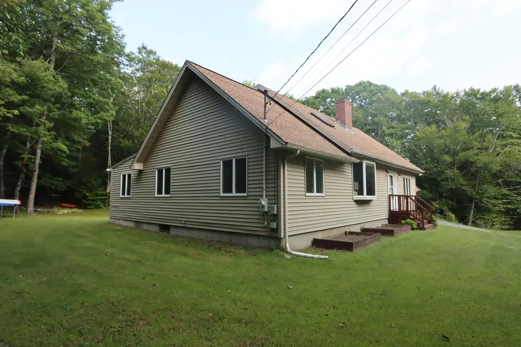 18 Beech Hill Road Freeport ME 04032