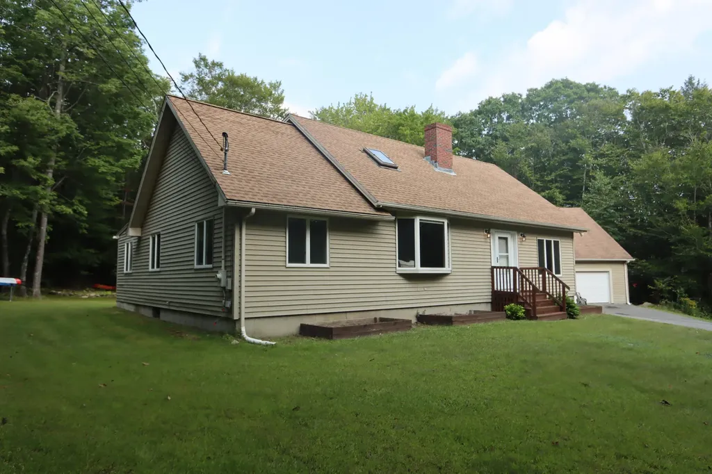 18 Beech Hill Road Freeport ME 04032
