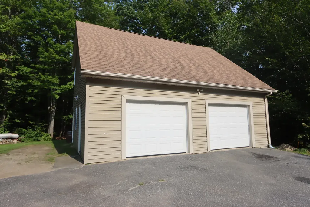 18 Beech Hill Road Freeport ME 04032