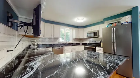 18 Beech Hill Road Freeport ME 04032