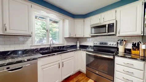 18 Beech Hill Road Freeport ME 04032