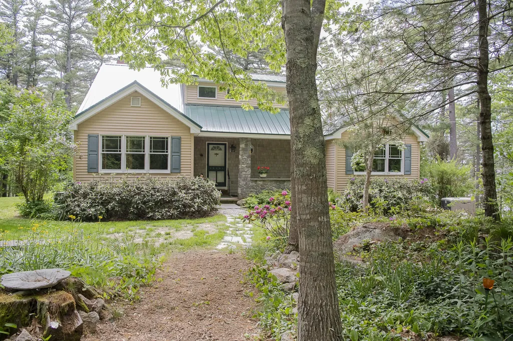 41 Field Road Arrowsic ME 04530