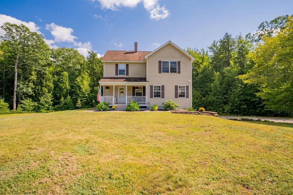 40 Mckenzie Way Arundel ME 04046