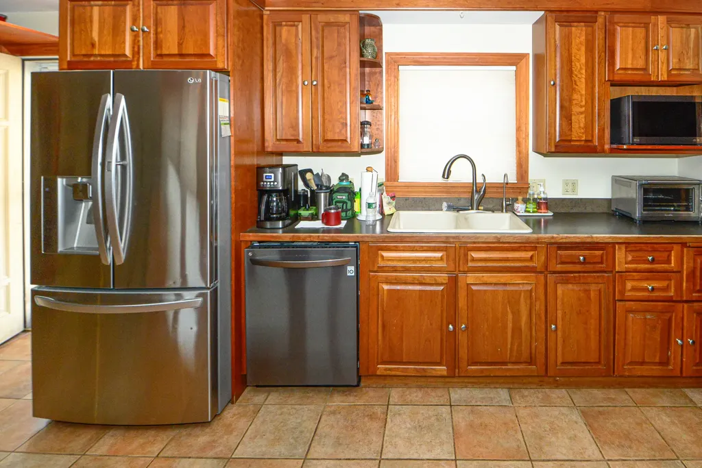 33 Daggett Drive Raymond ME 04071