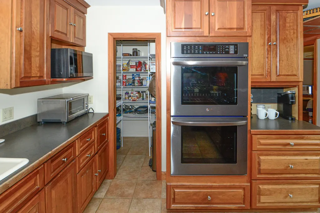 33 Daggett Drive Raymond ME 04071