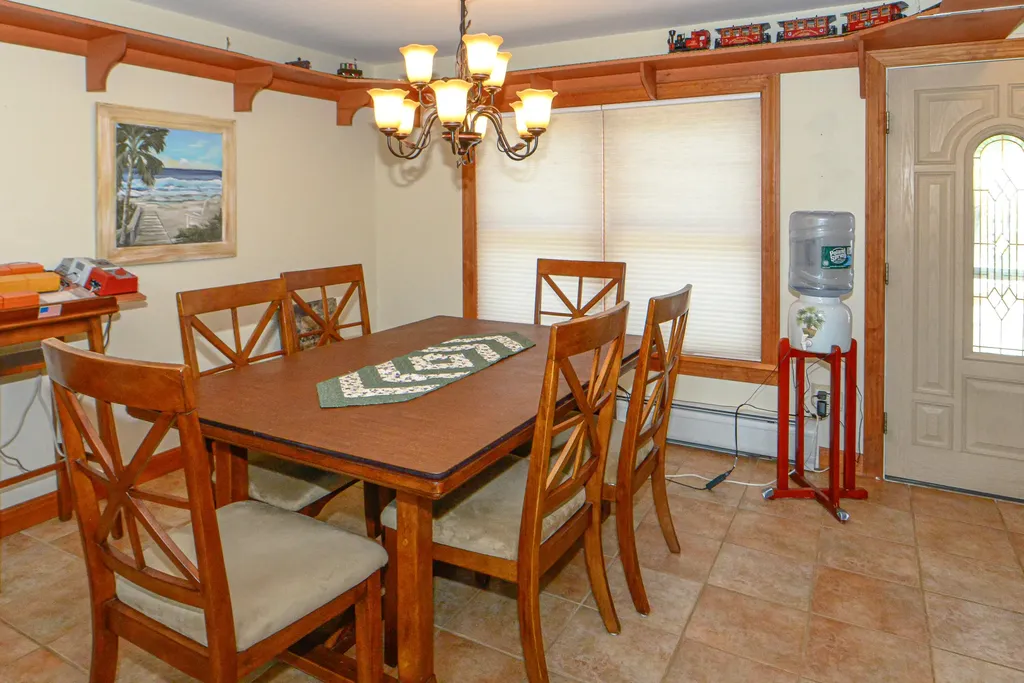 33 Daggett Drive Raymond ME 04071