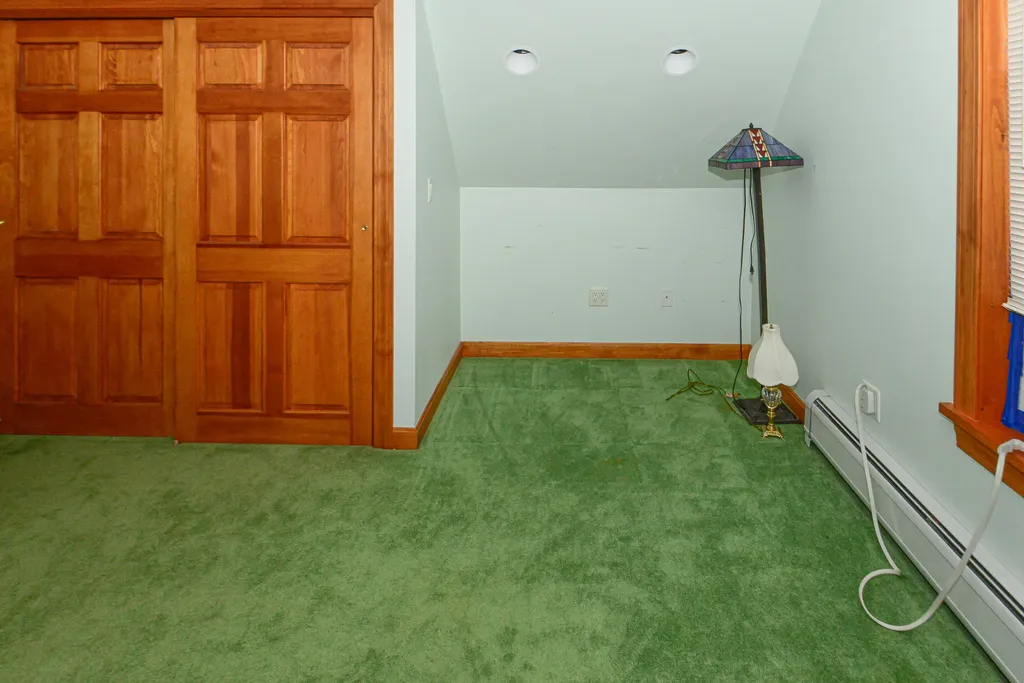 33 Daggett Drive Raymond ME 04071