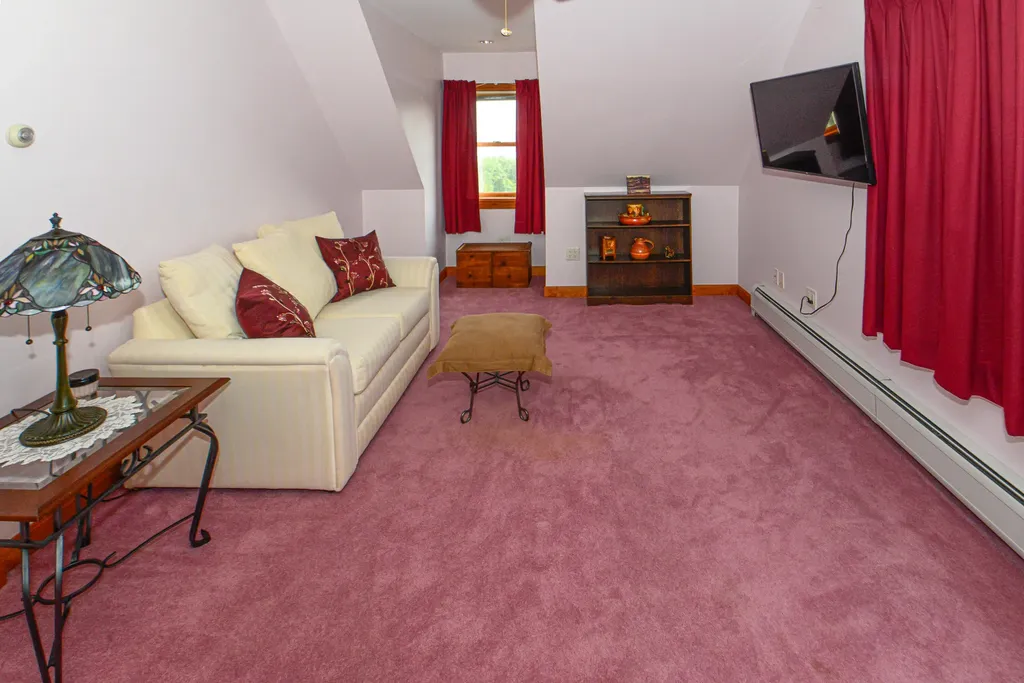 33 Daggett Drive Raymond ME 04071