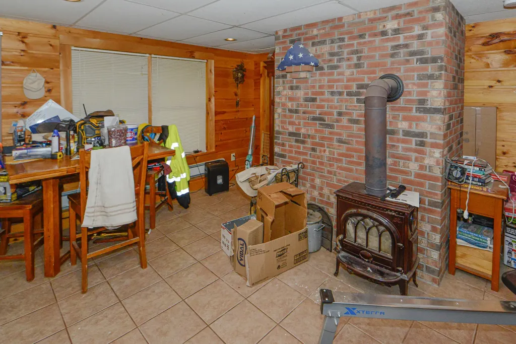 33 Daggett Drive Raymond ME 04071