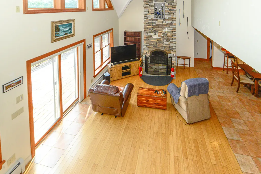 33 Daggett Drive Raymond ME 04071