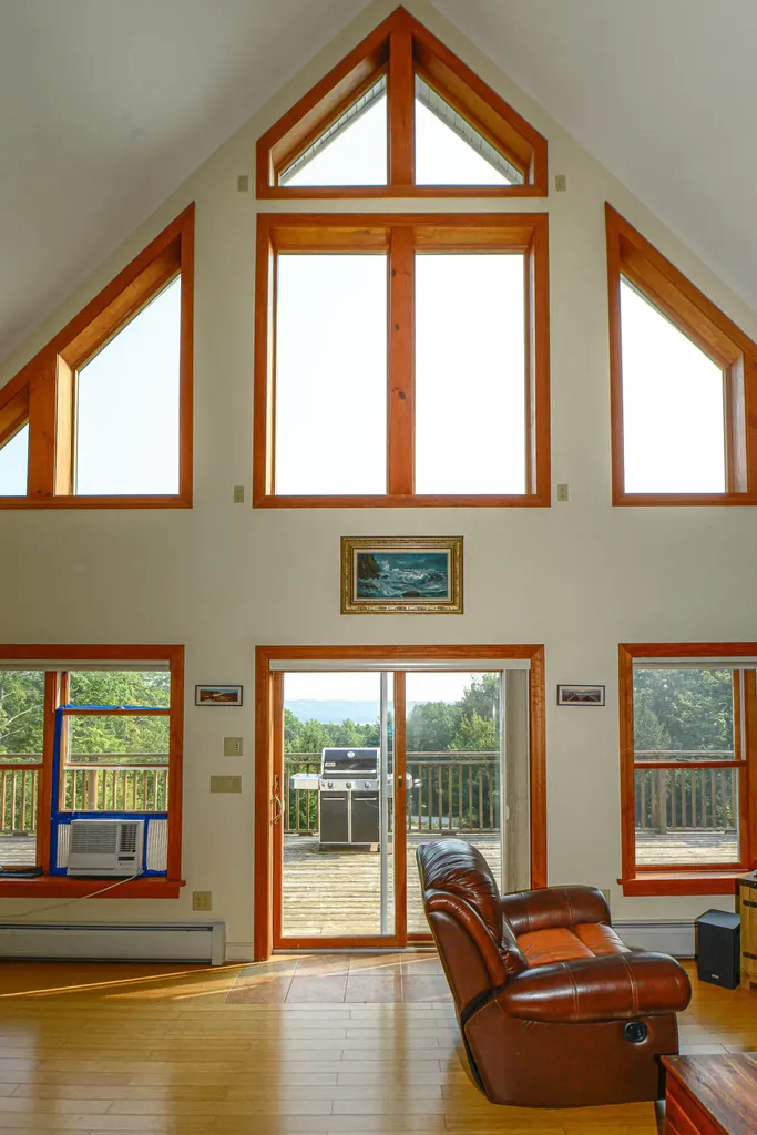 33 Daggett Drive Raymond ME 04071
