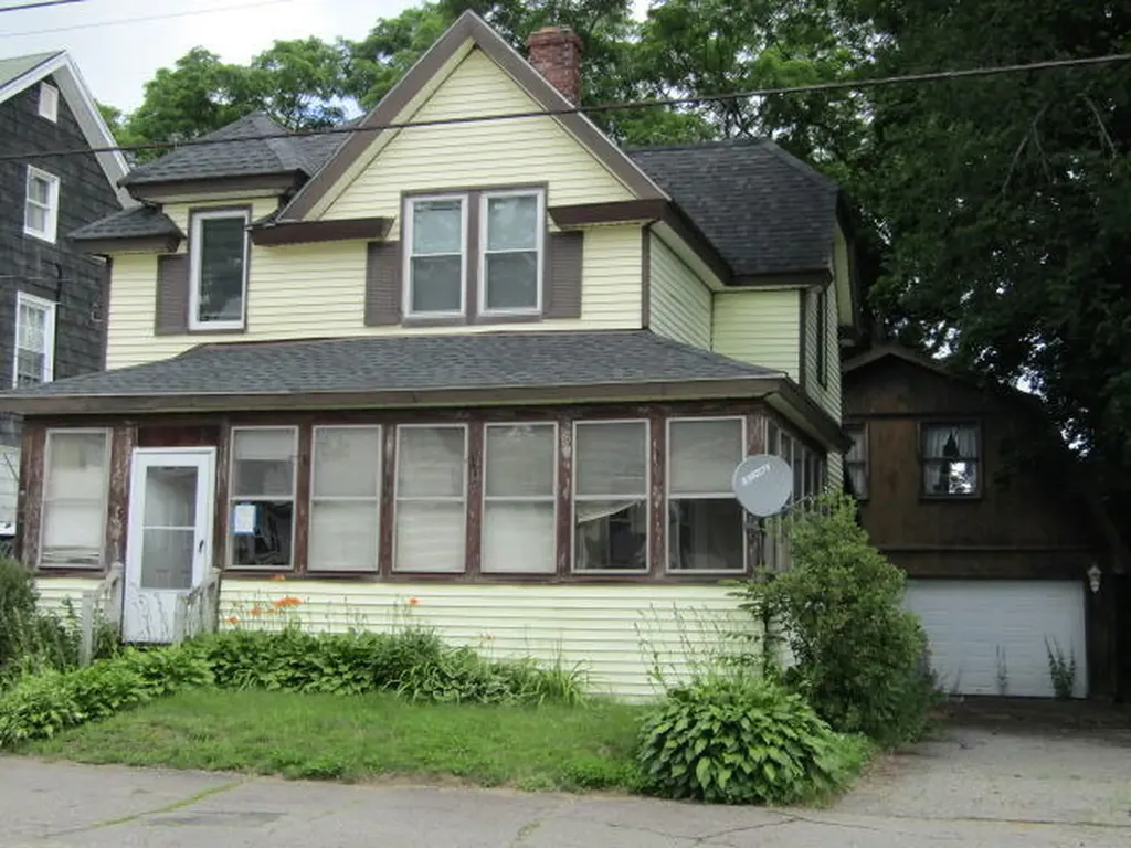 83 Highland Avenue Millinocket ME 04462