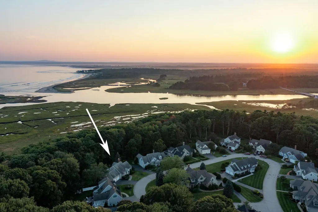 16 Admirals Way Kennebunk ME 04043