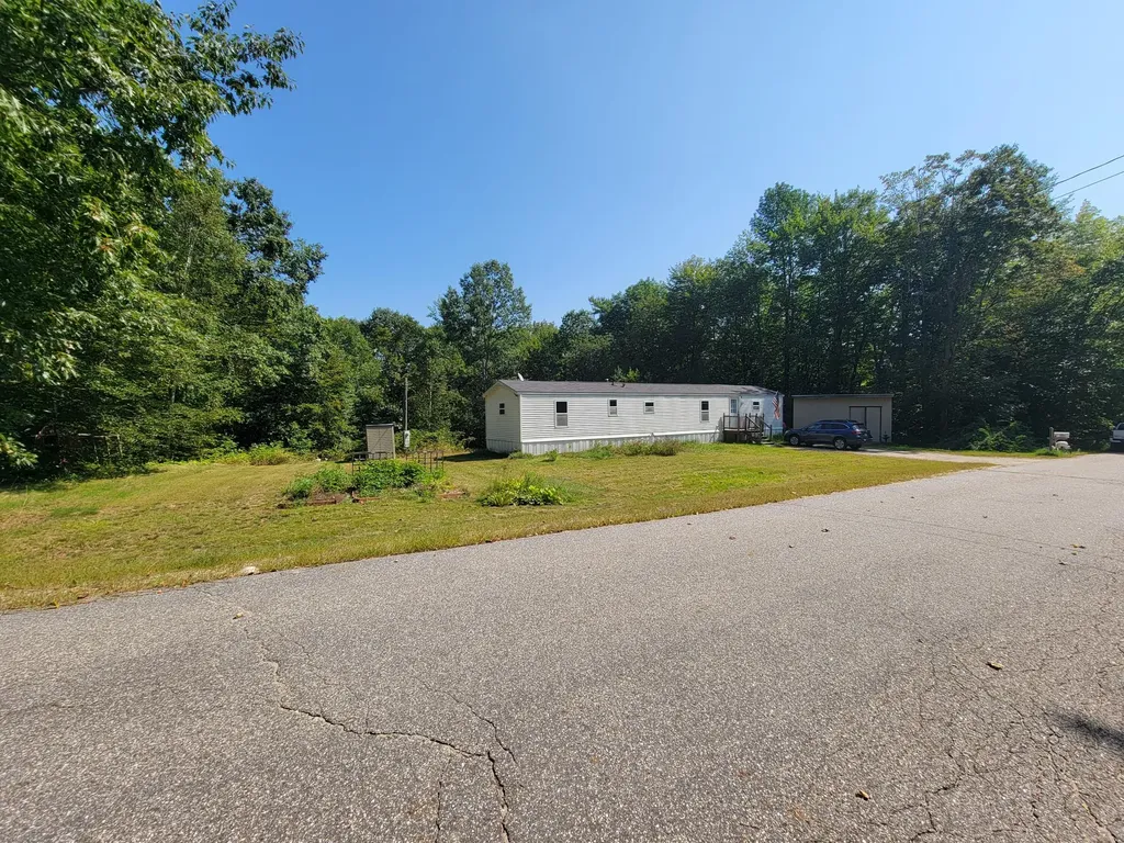 48 Hillside Avenue Minot ME 04258