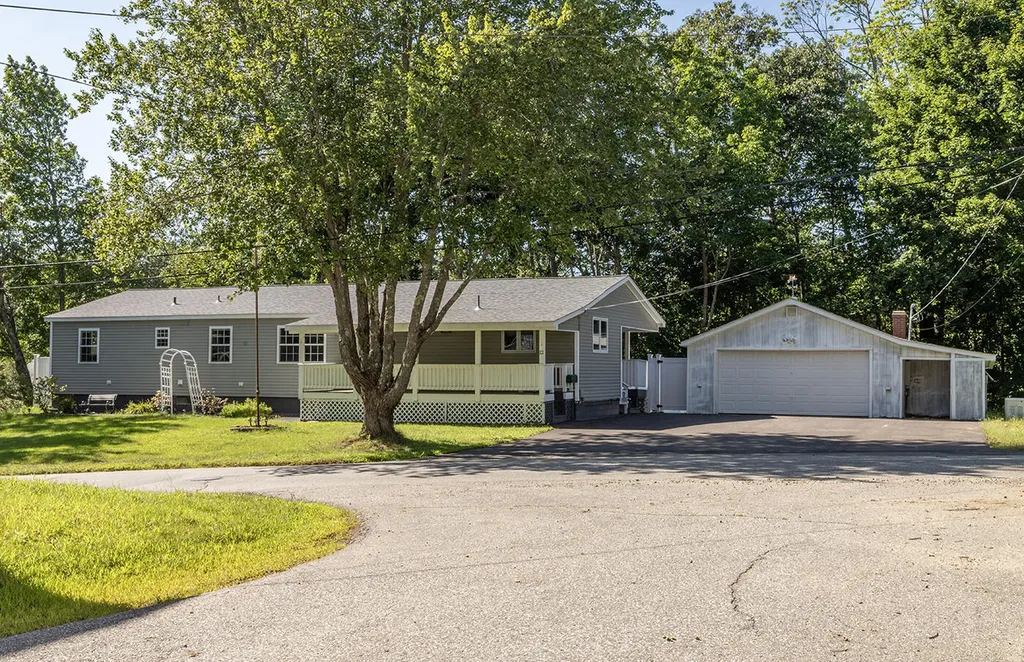 12 Gould Street Camden ME 04843