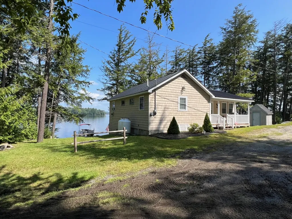 64 Bunker Lane Hartland ME 04943
