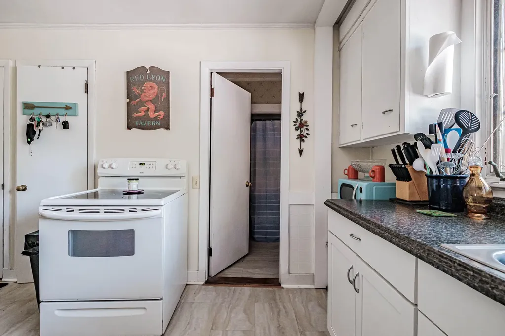 68 Lake Street Auburn ME 04210