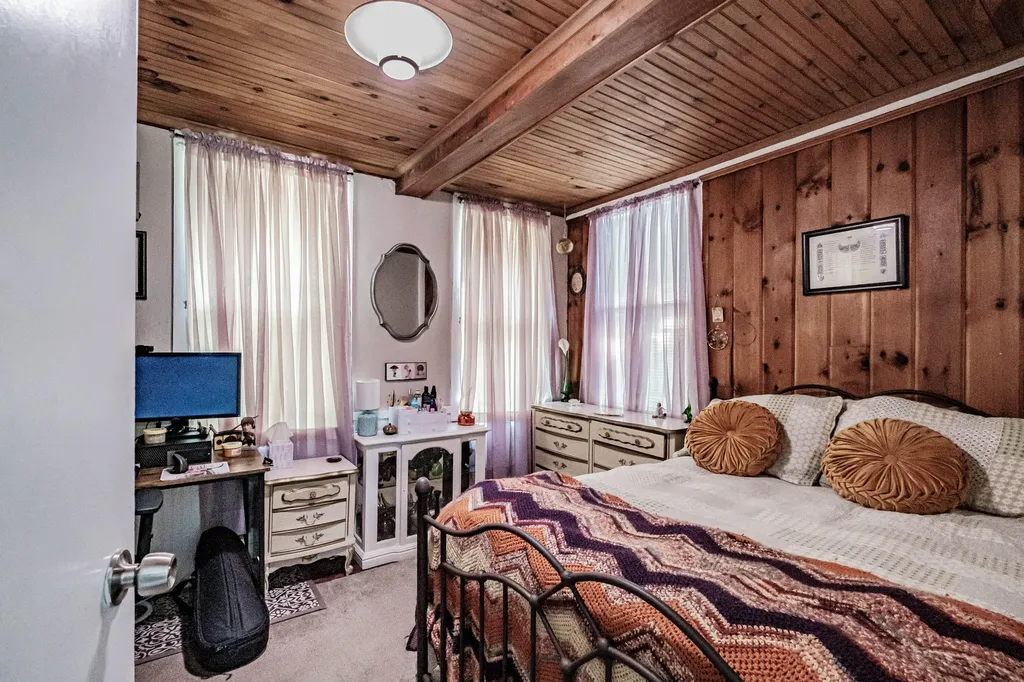 68 Lake Street Auburn ME 04210