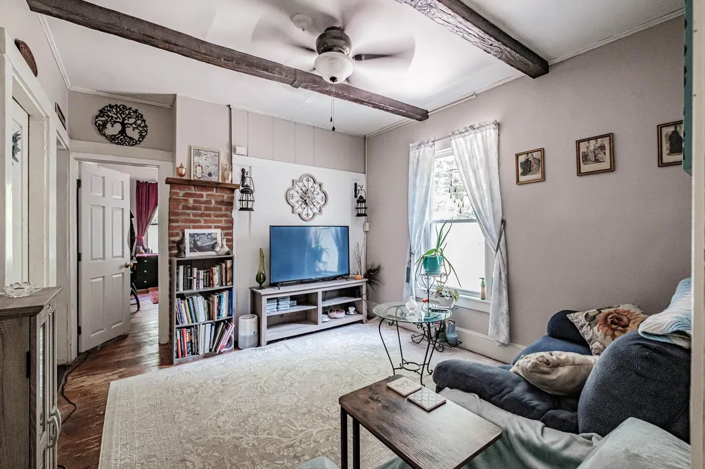 68 Lake Street Auburn ME 04210