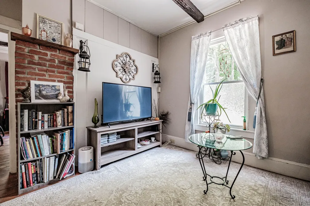 68 Lake Street Auburn ME 04210