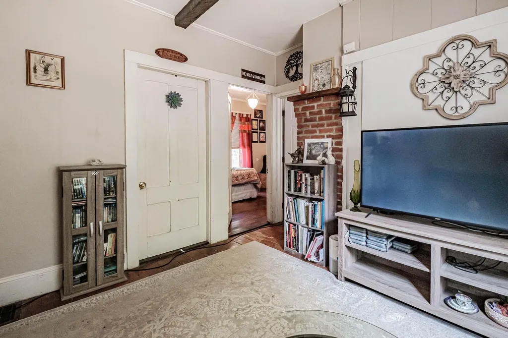 68 Lake Street Auburn ME 04210