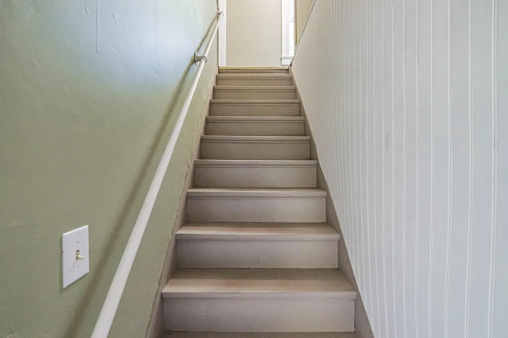 68 Lake Street Auburn ME 04210
