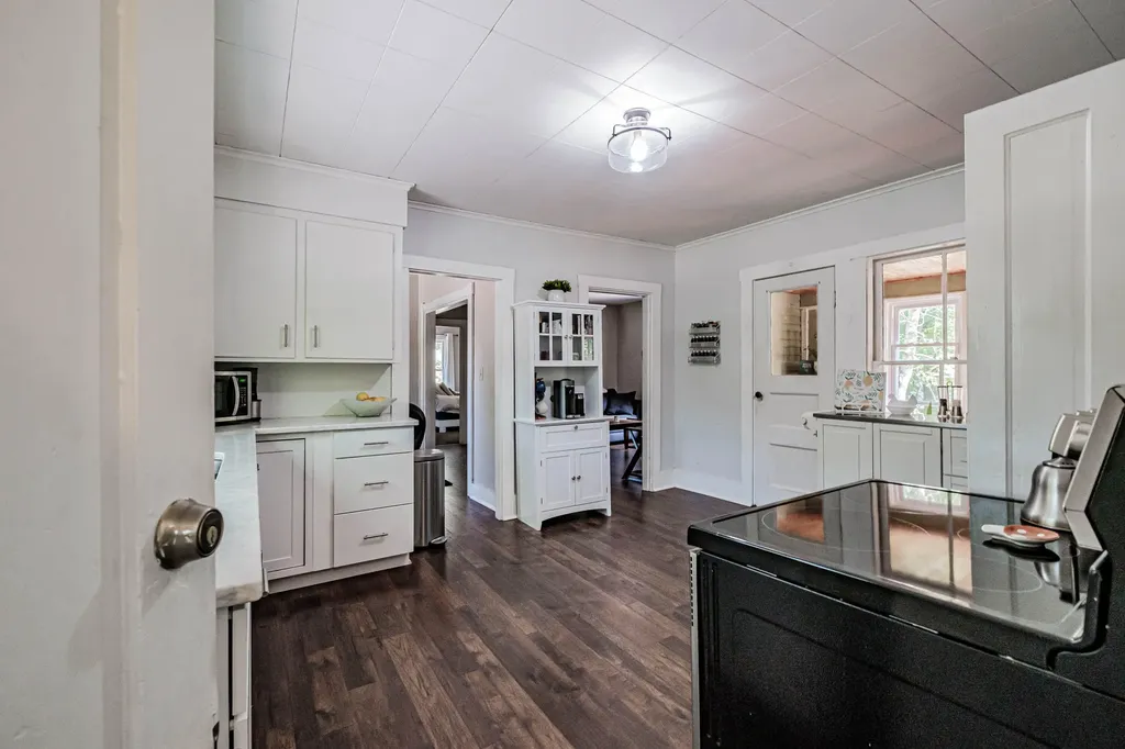 68 Lake Street Auburn ME 04210